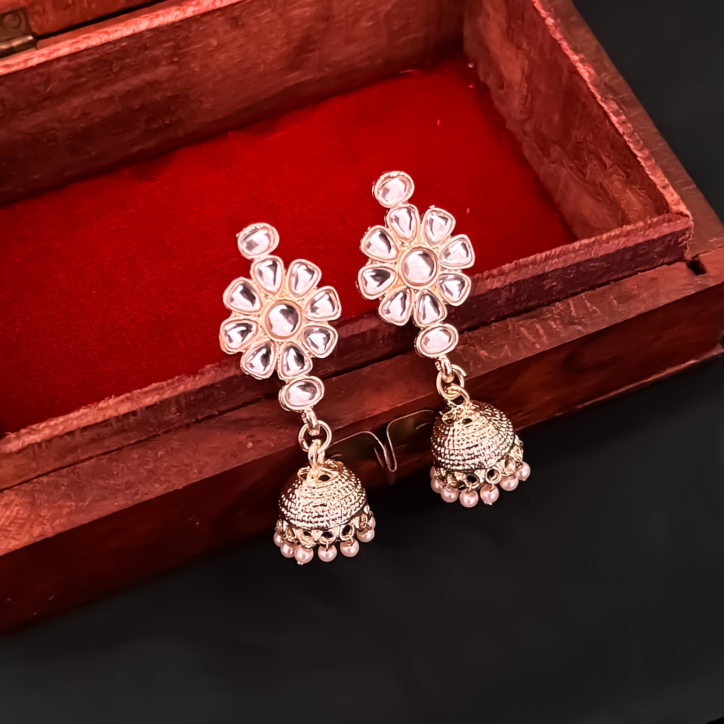Antara Dabi Kundan Neckalce set - Black