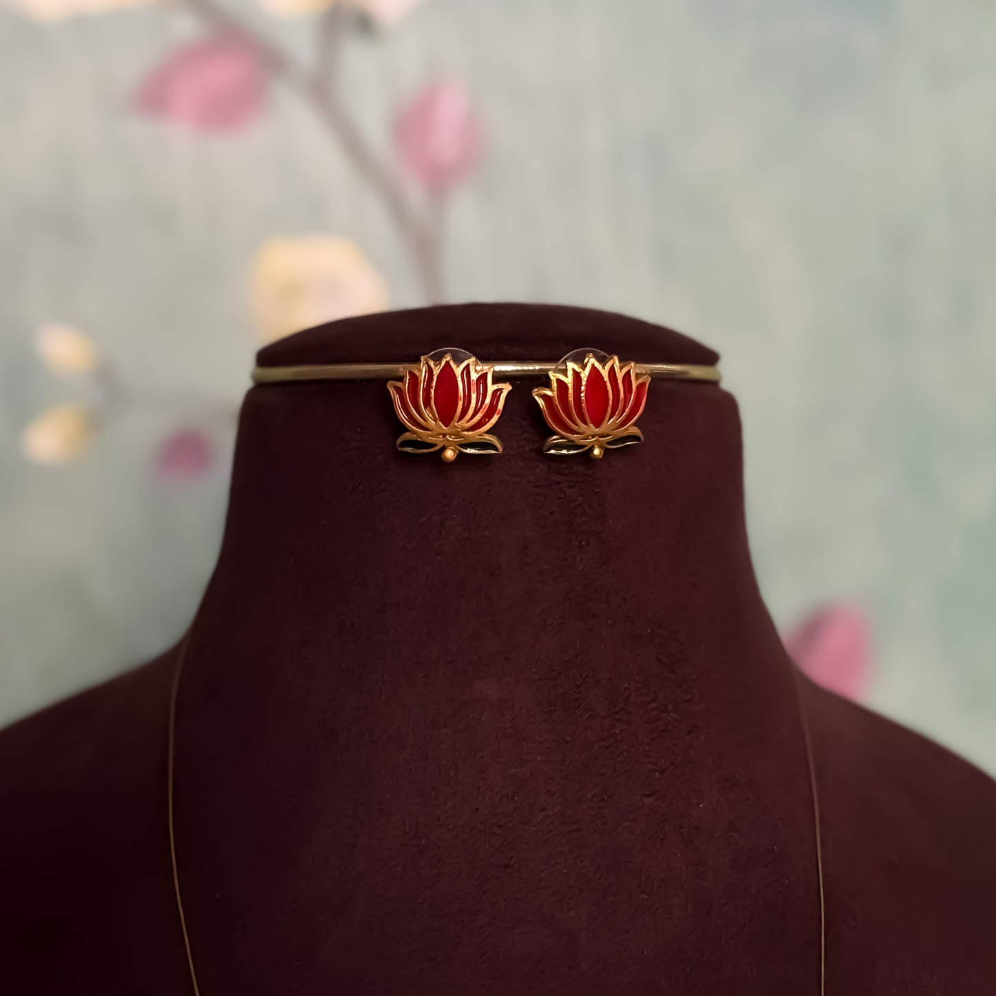 Lotus Invisible Necklace Set