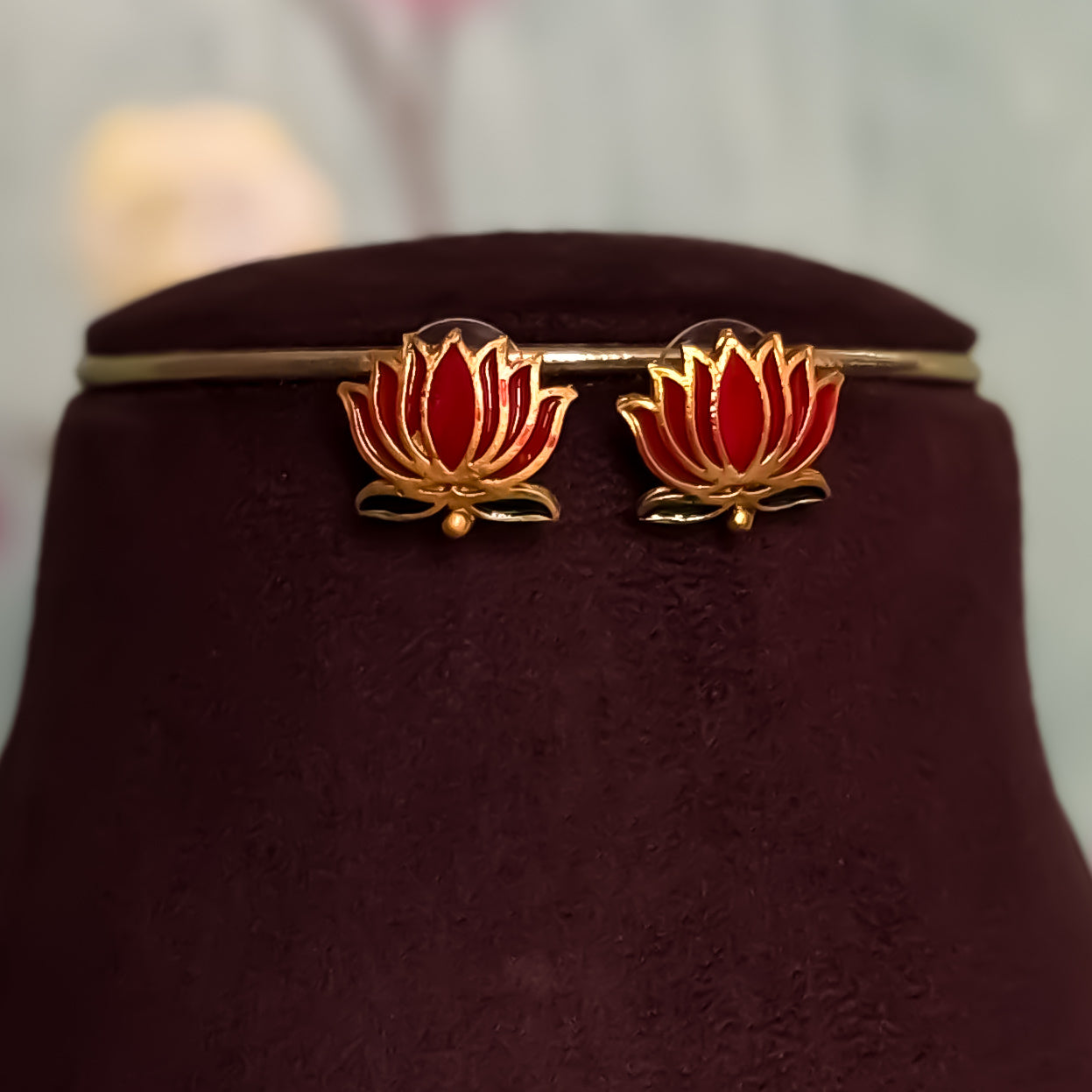 Minimal Lotus Necklace Set