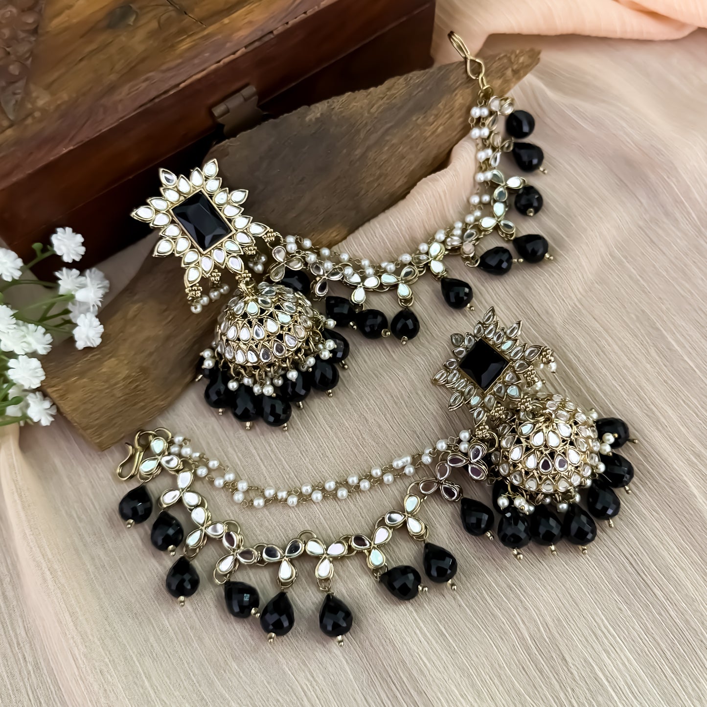 Manavi Mirror Jhumka with Teeka & Sahara- Black