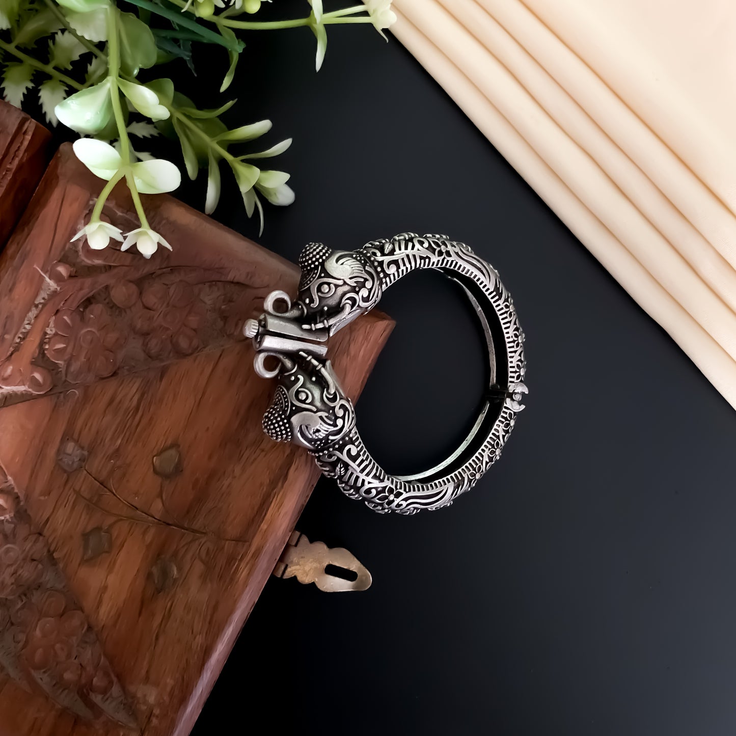 Ekadanta SLA Openable Bracelet/Kada