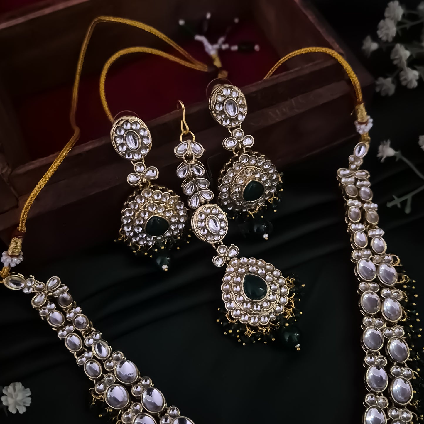 Bela Royal Kundan Necklace Set - Green