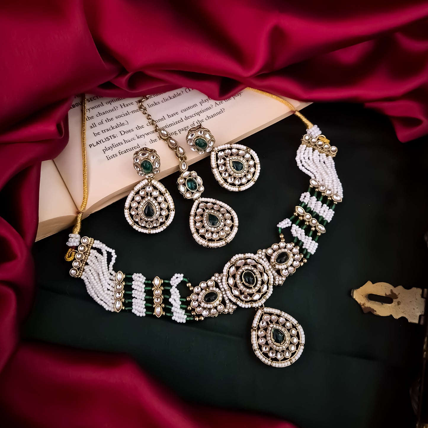 Sanjana Royal Dabi Kundan Choker Necklace Set - Green