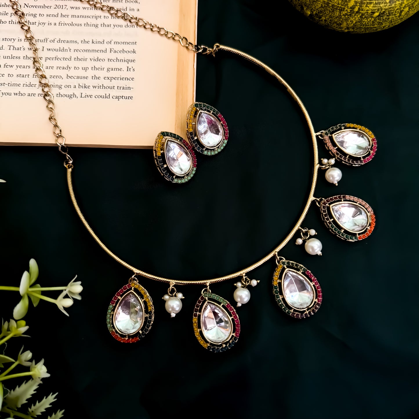 Rahina Jadau Hasli Necklace Set