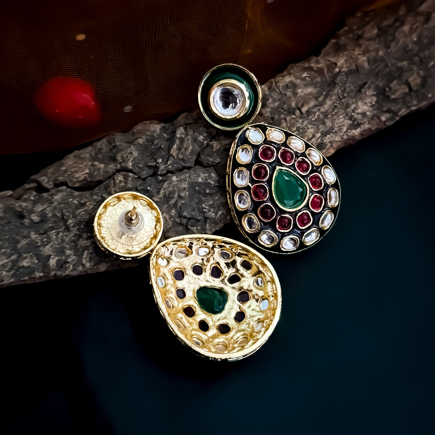 Vivika Vilandi Kundan Premium Necklace Set