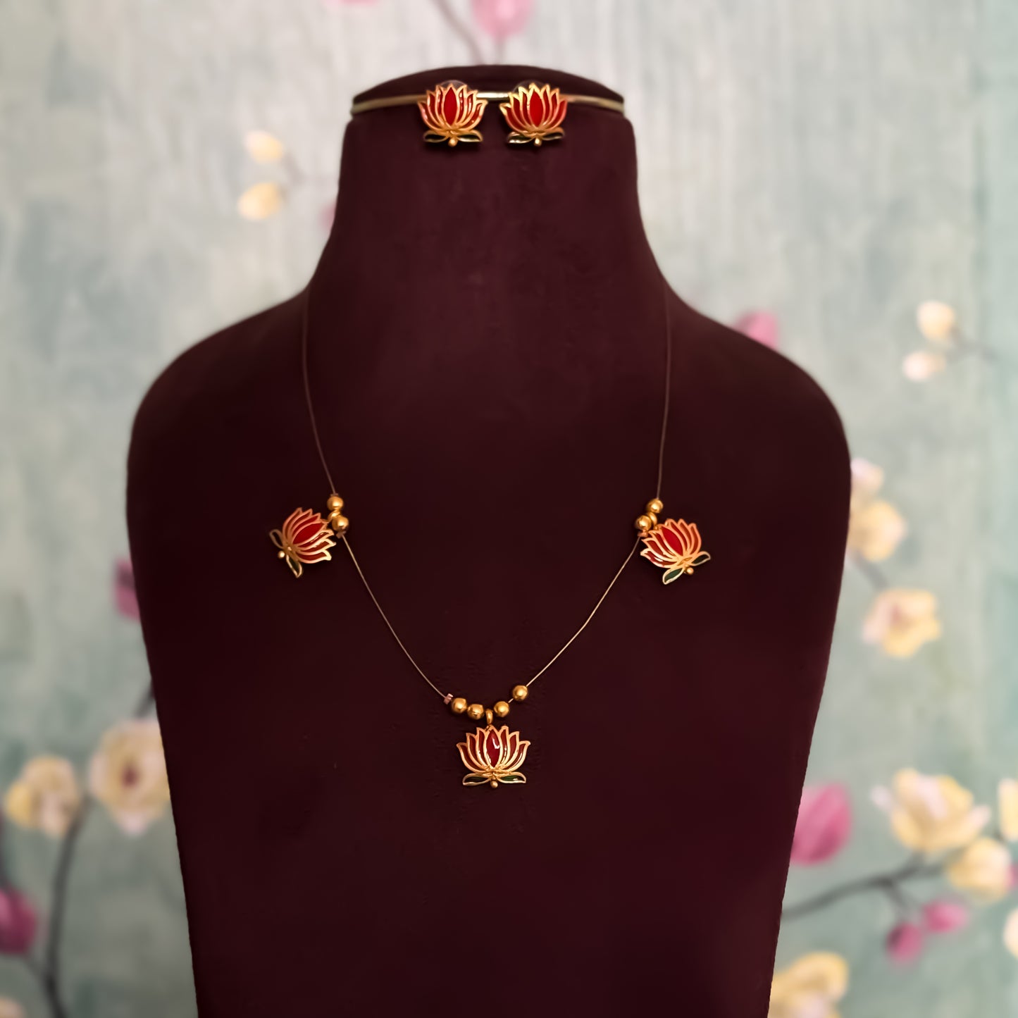 Lotus Invisible Necklace Set