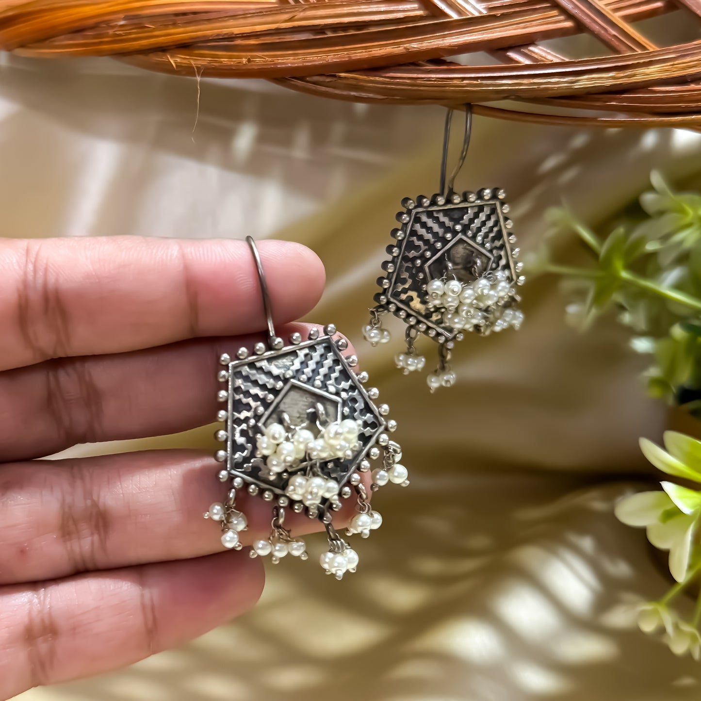 Geetika Pearl SLA Brass Earring