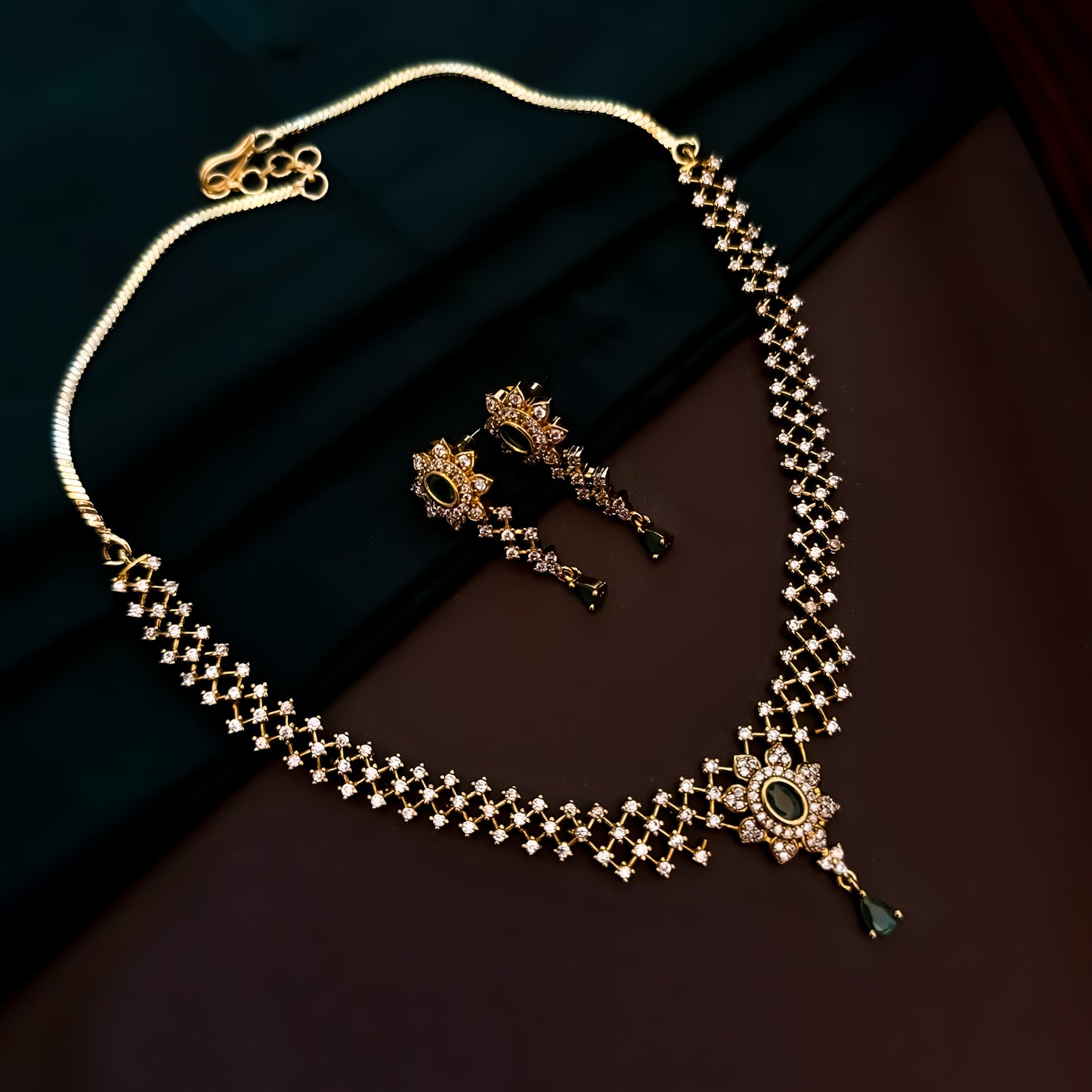 Diyana Cluster AD Neckalce Set