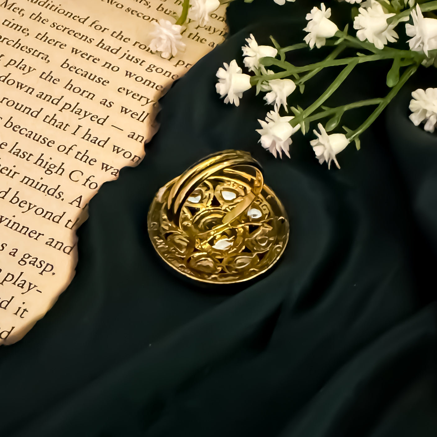 Ishita Dabi Kundan Adjustable Ring