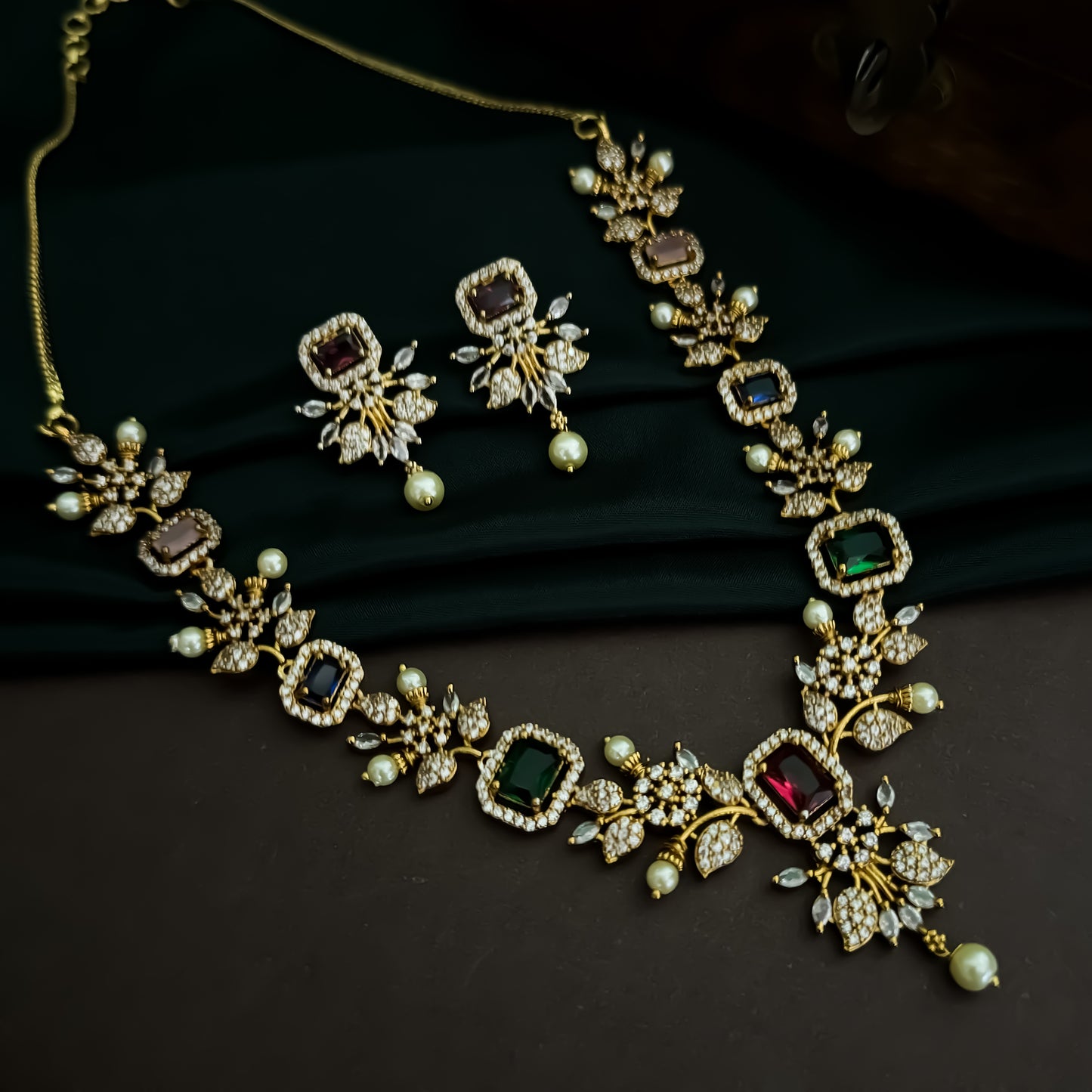 Shreshtha Navratan AD Necklace Set