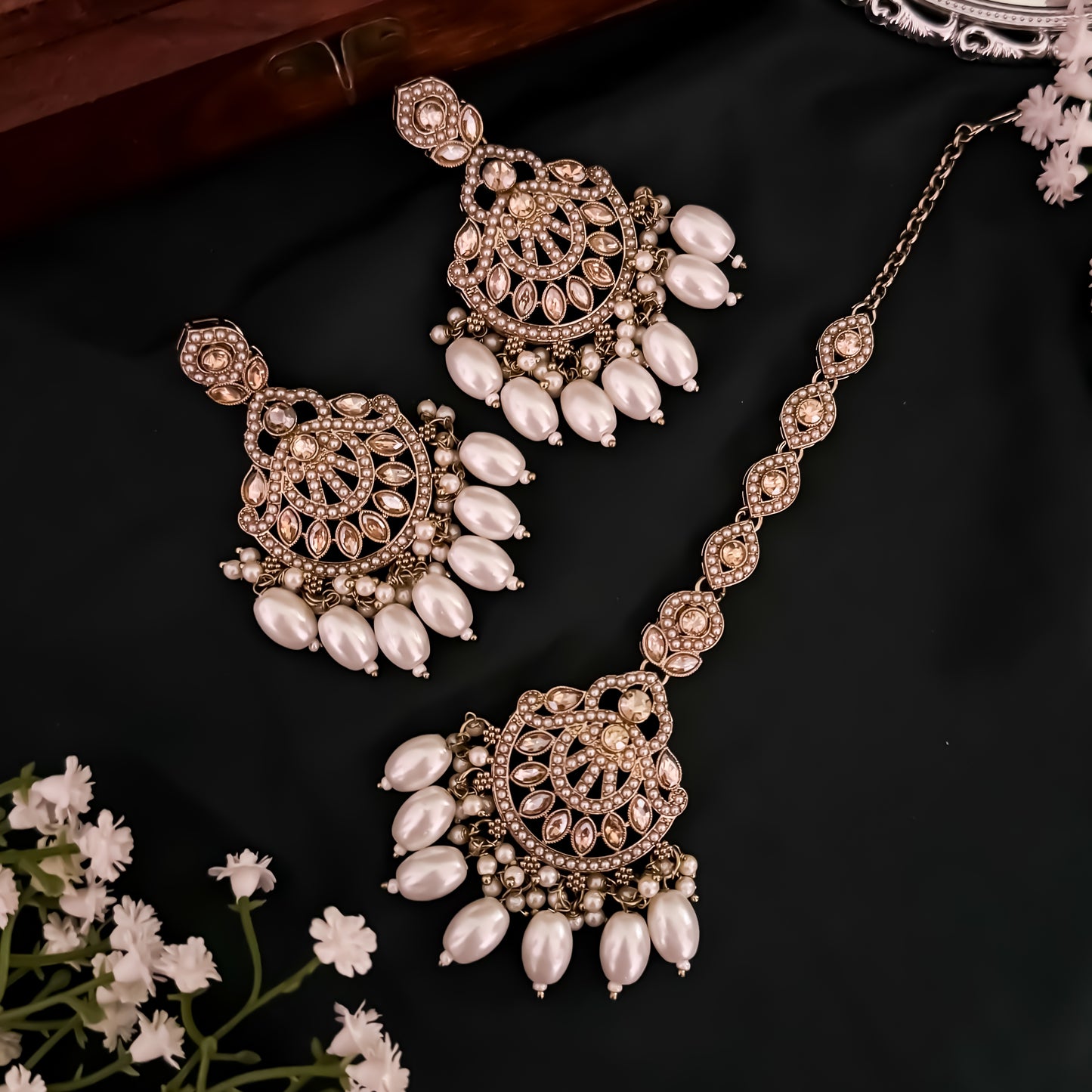 Arshiya Jadau Reverse AD Necklace Set - Golden