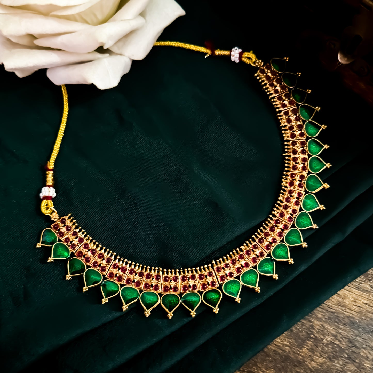 Vrikshika Leaf Motif Necklace Set
