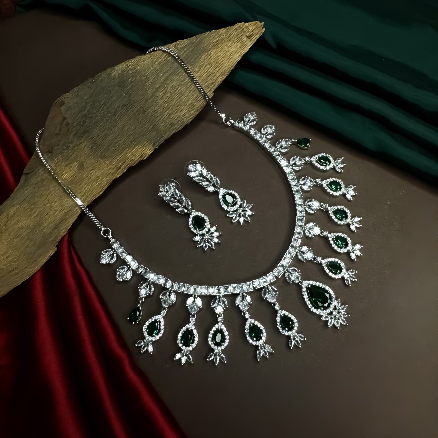 Nilofer AD Necklace Set - Emerald Green