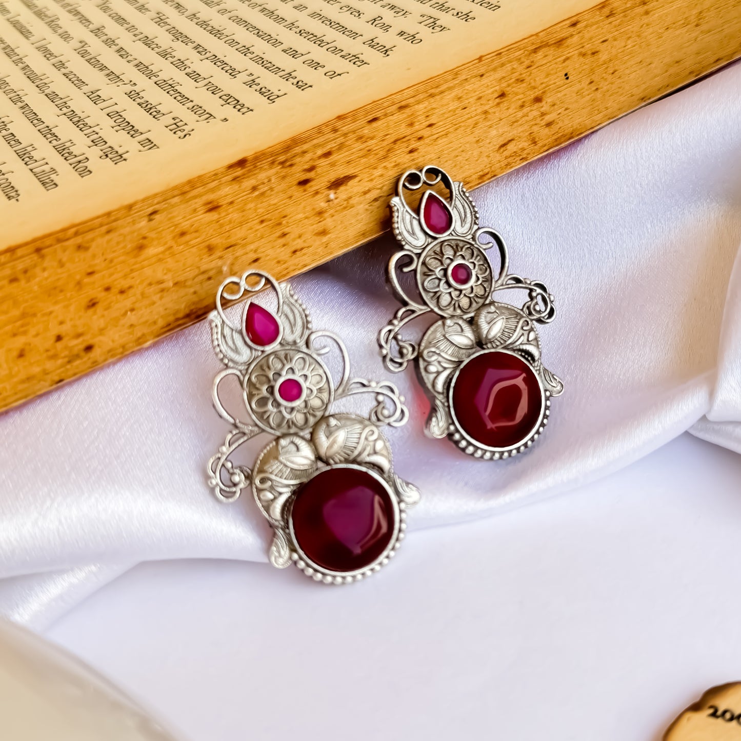 Hania Monalisa SLA Brass Earrings - Maroon