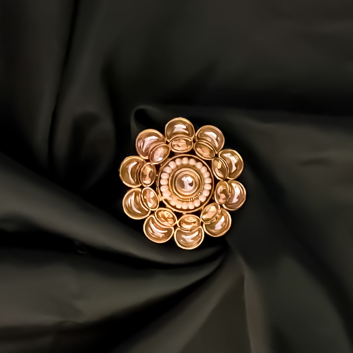 Ishita Dabi Kundan Adjustable Ring