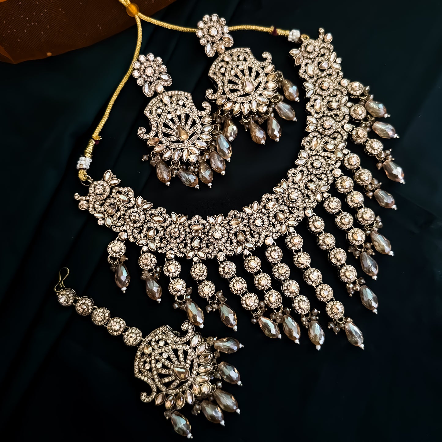 Kainaat Jadau Reverse AD Necklace Set