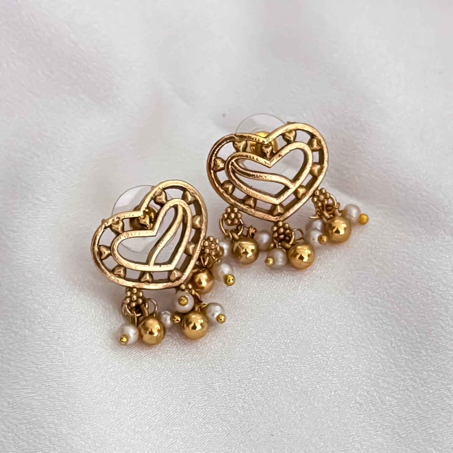 Heart High Gold & Pearl Necklce Set with Earrings