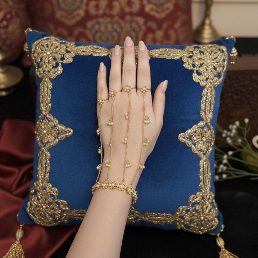 Jahan Premium Kashmiri Brass Ghungroo Haathphool - Golden