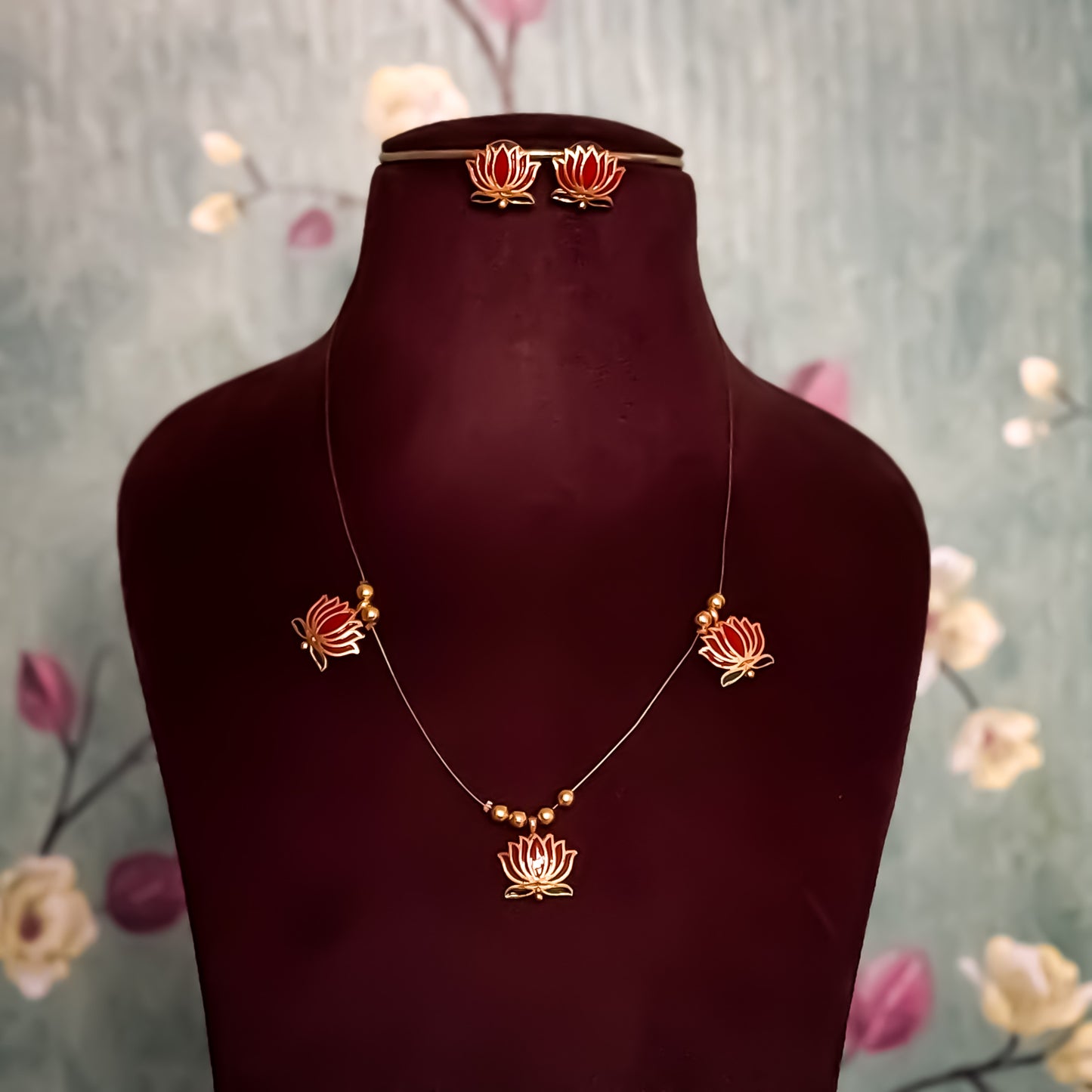 Lotus Invisible Necklace Set