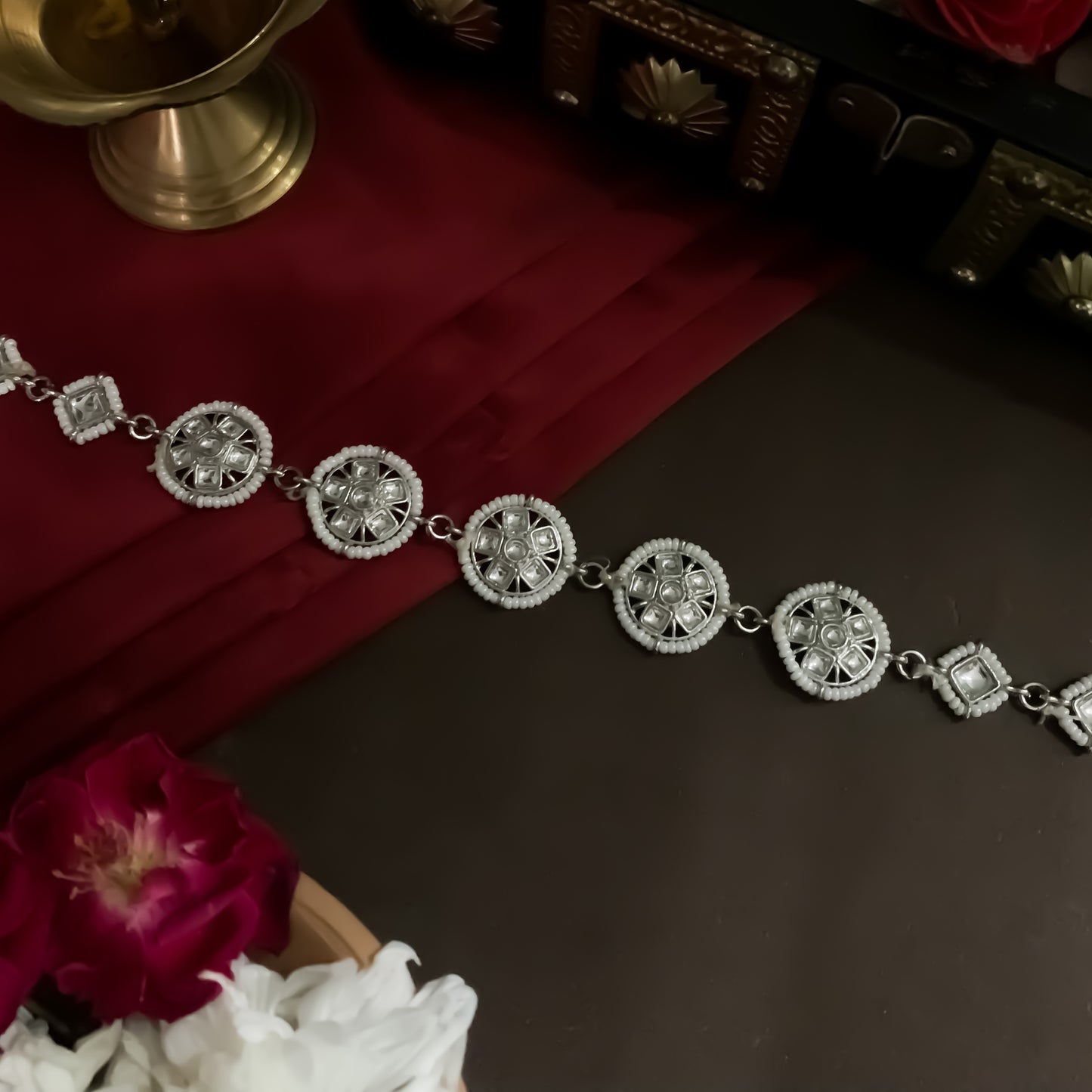 Chandrika Kundan Seeshphool