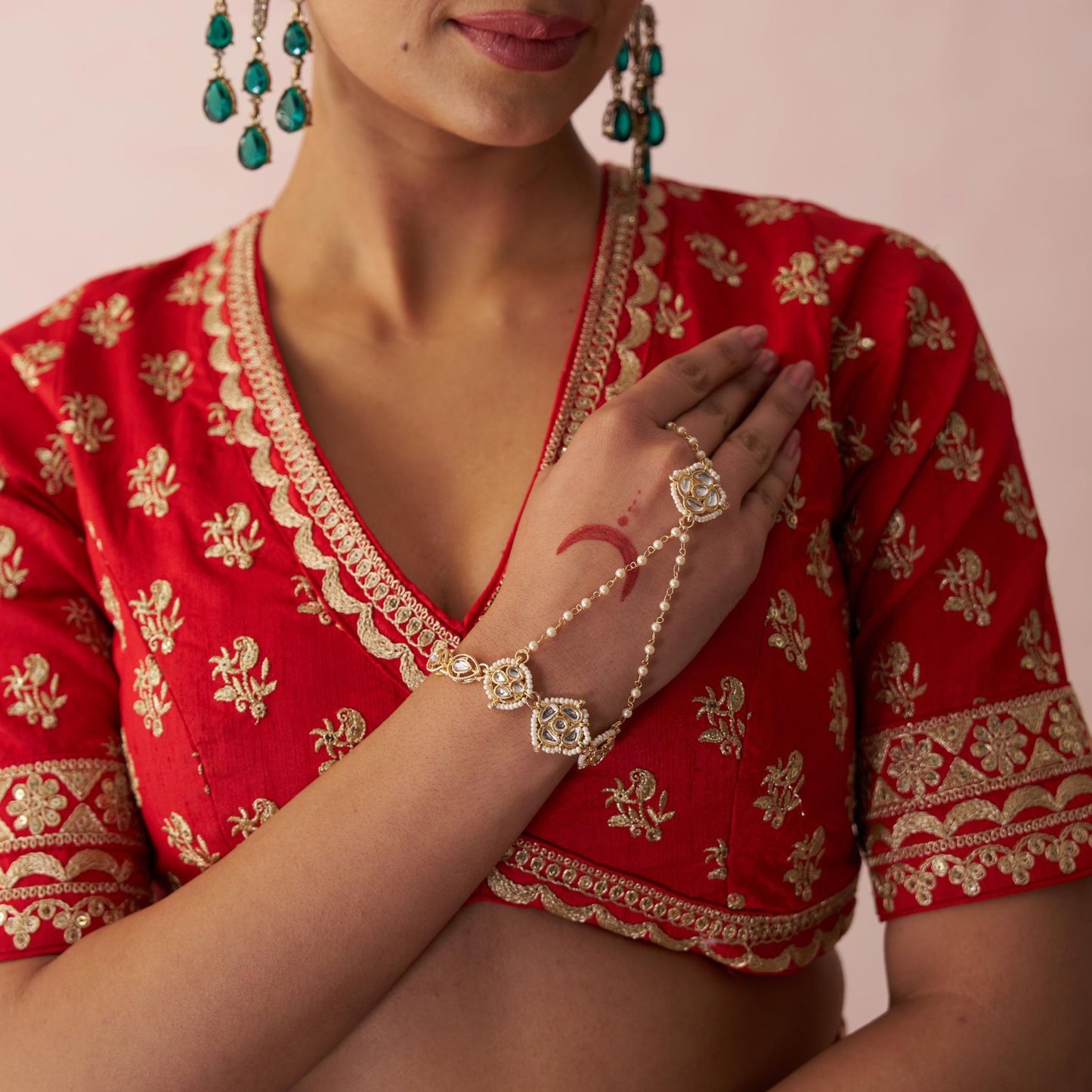 Kishwer Dabi Kundan Haathphool (Size Suitable up to 2.6) (Single)