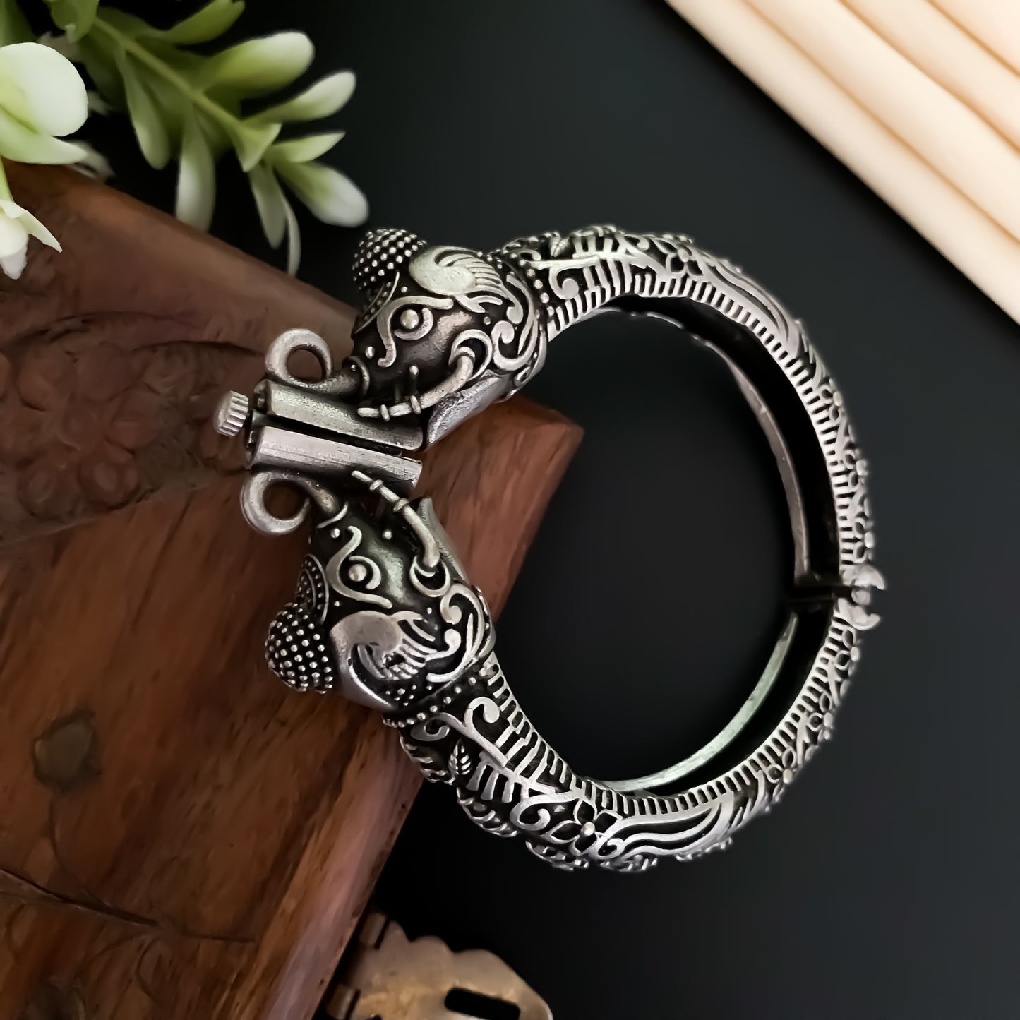 Ekadanta SLA Openable Bracelet/Kada