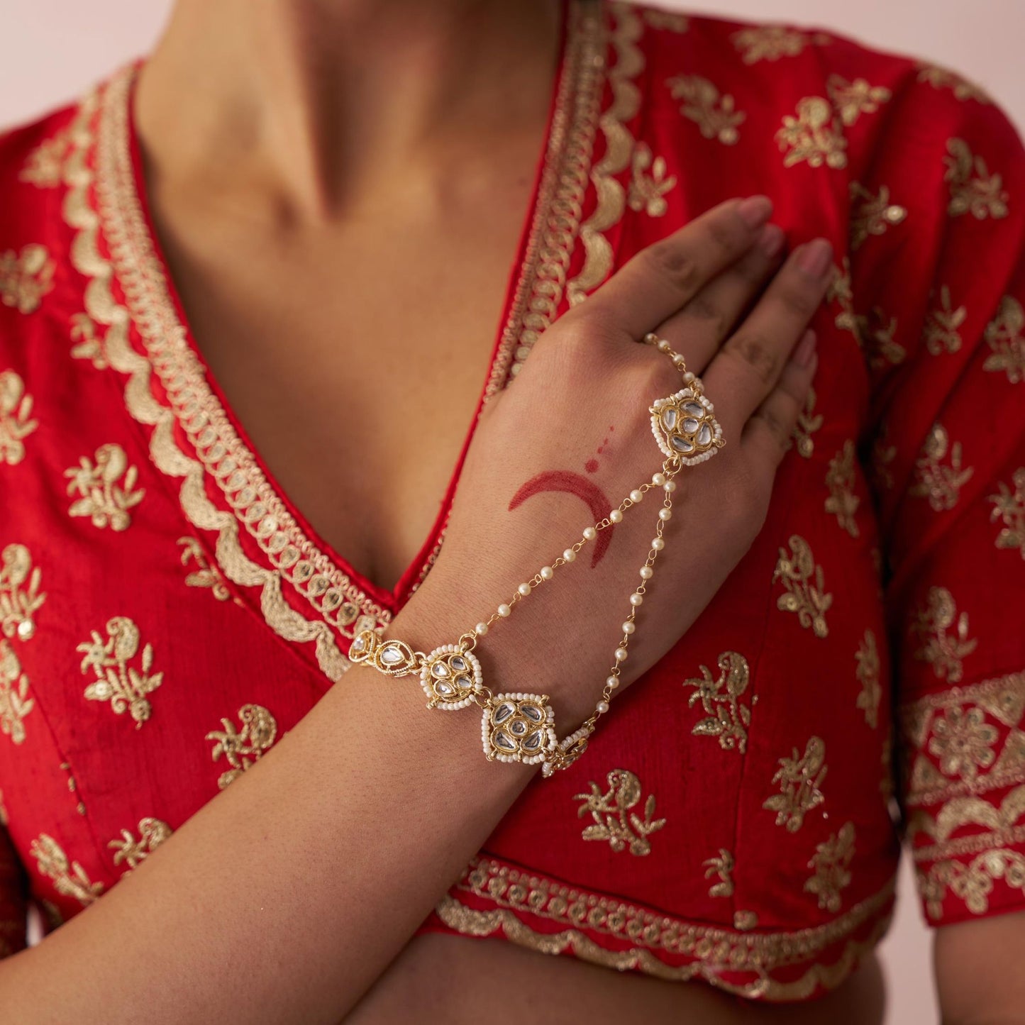 Kishwer Dabi Kundan Haathphool (Size Suitable up to 2.6) (Single)