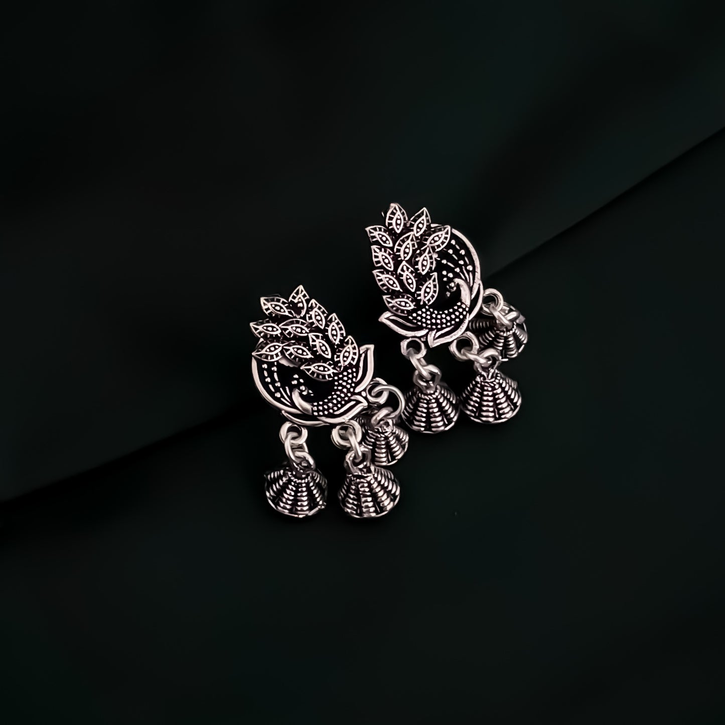Nikan Necklace Set with Earrings - Silver