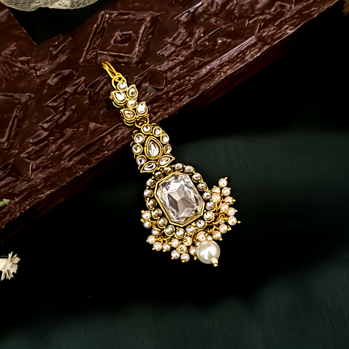 Shriya Royal Kundan Choker Necklace Set - Golden