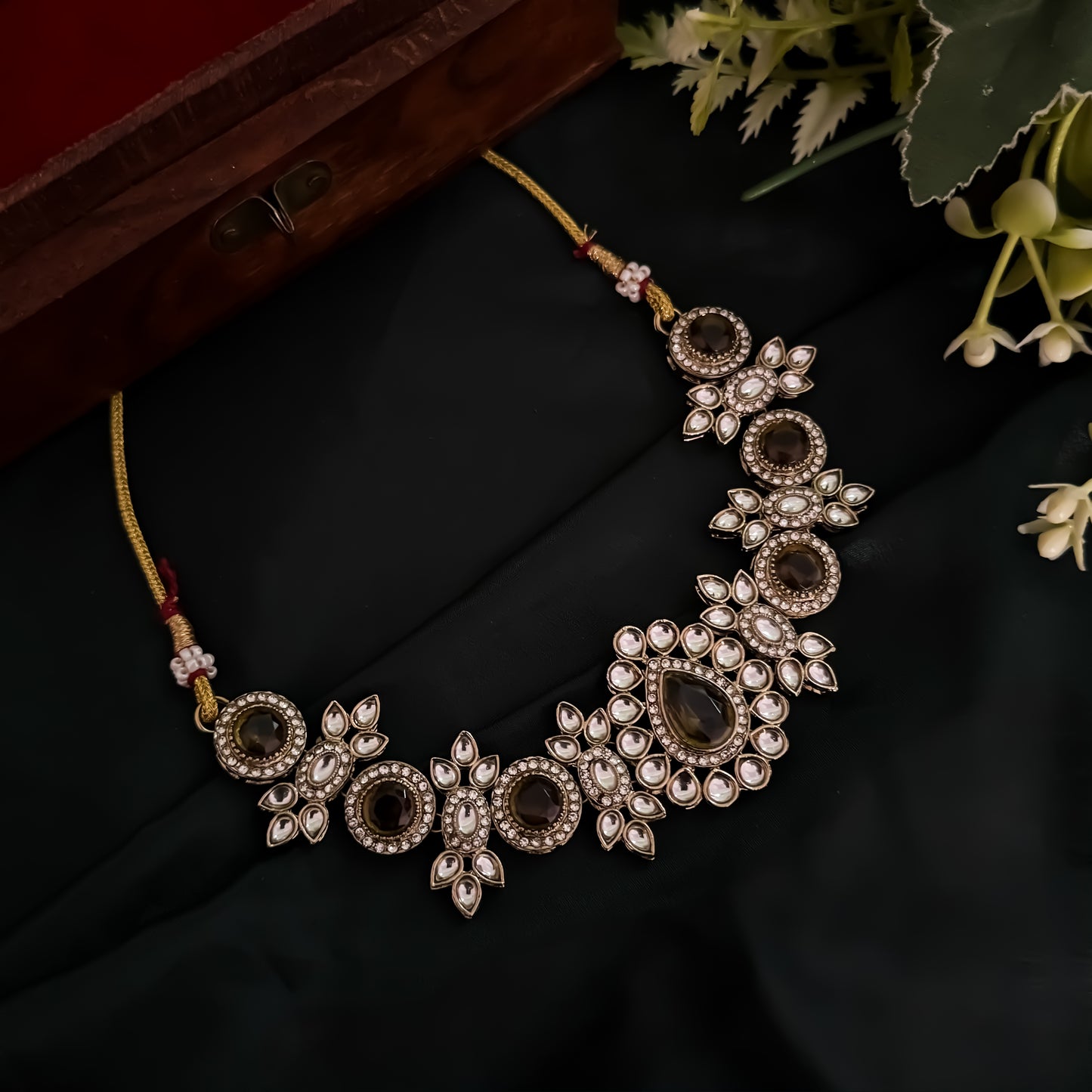 Israt Kundan Necklace Set - Mehendi Green