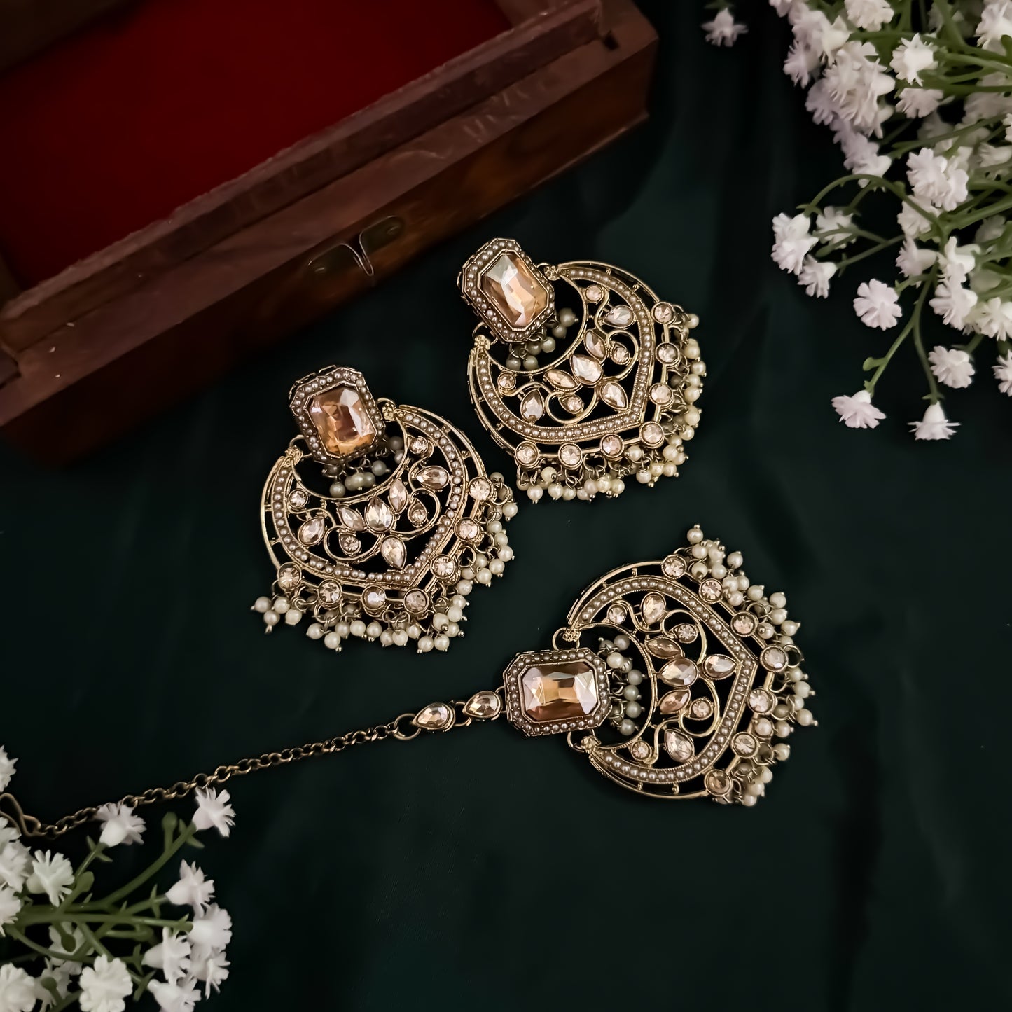 Miraj Jadau Reverse AD Necklace Set - Golden