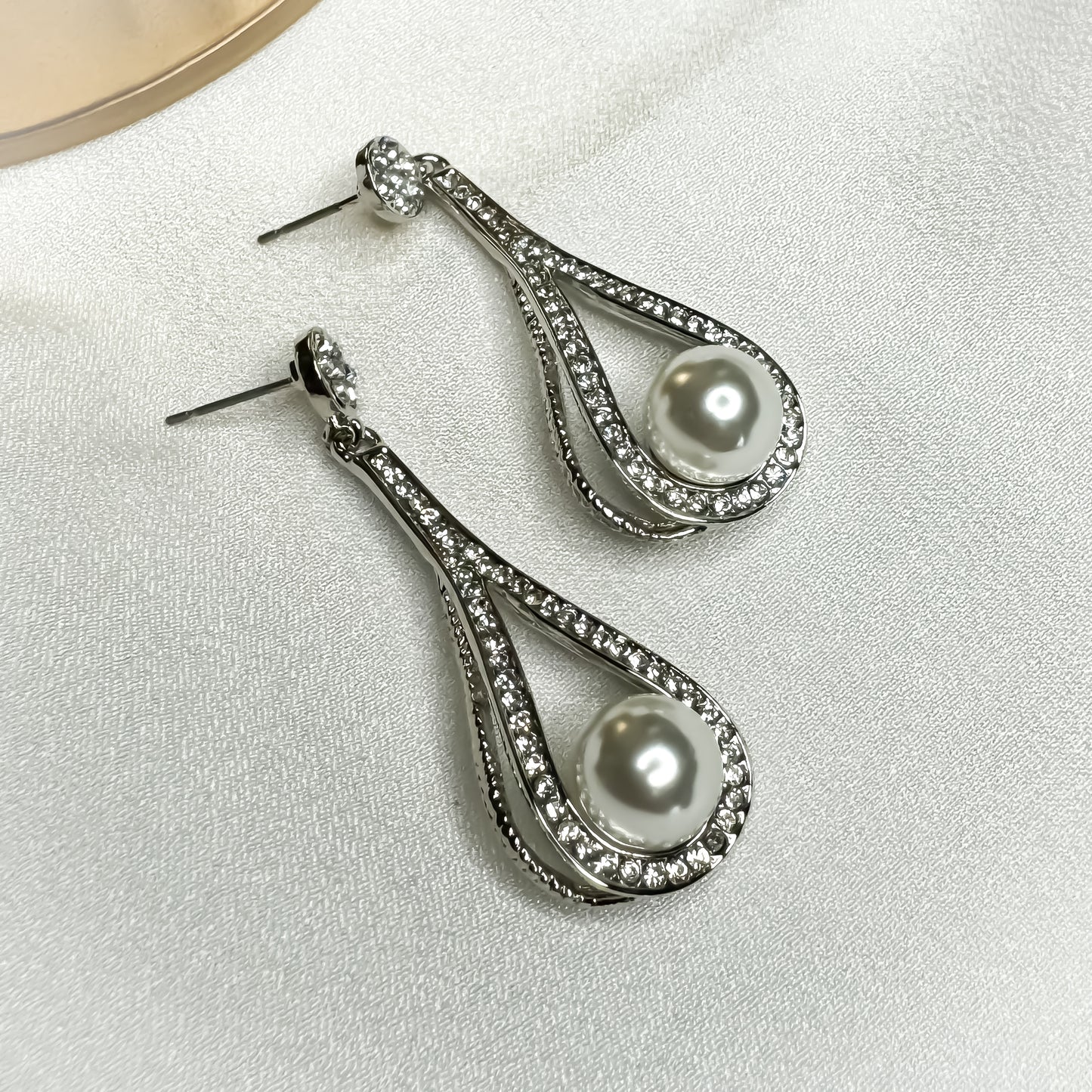 Joisha Pearl Dangler Earrings