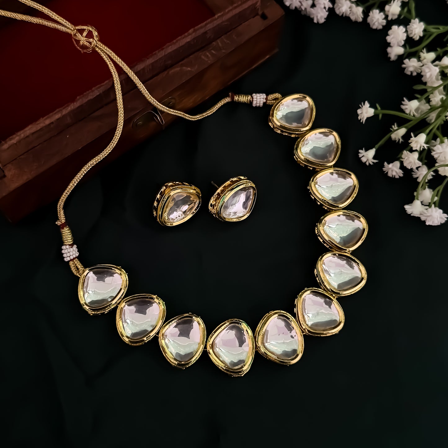 NUPUR STATEMENT KUNDAN NECKLACE SET