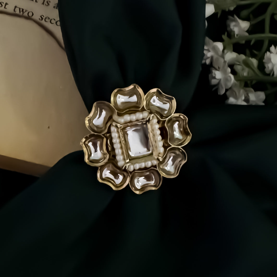 Charvi Dabi kundan Adjustable Ring