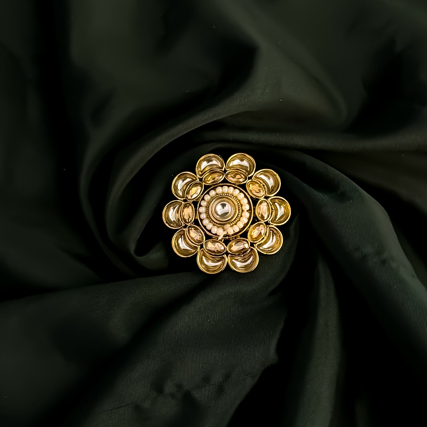 Ishita Dabi Kundan Adjustable Ring