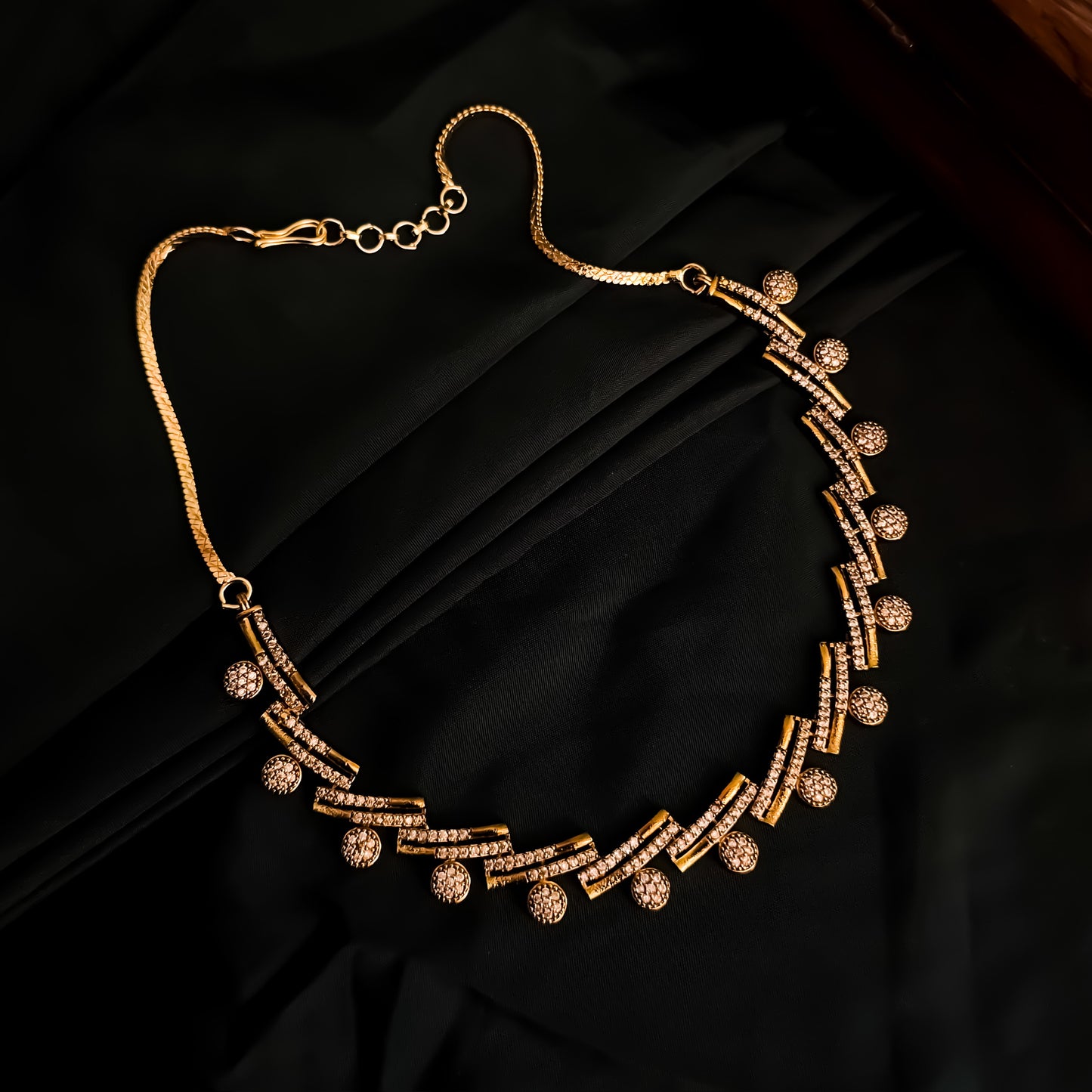 Dhiman Minimal AD Necklace Set