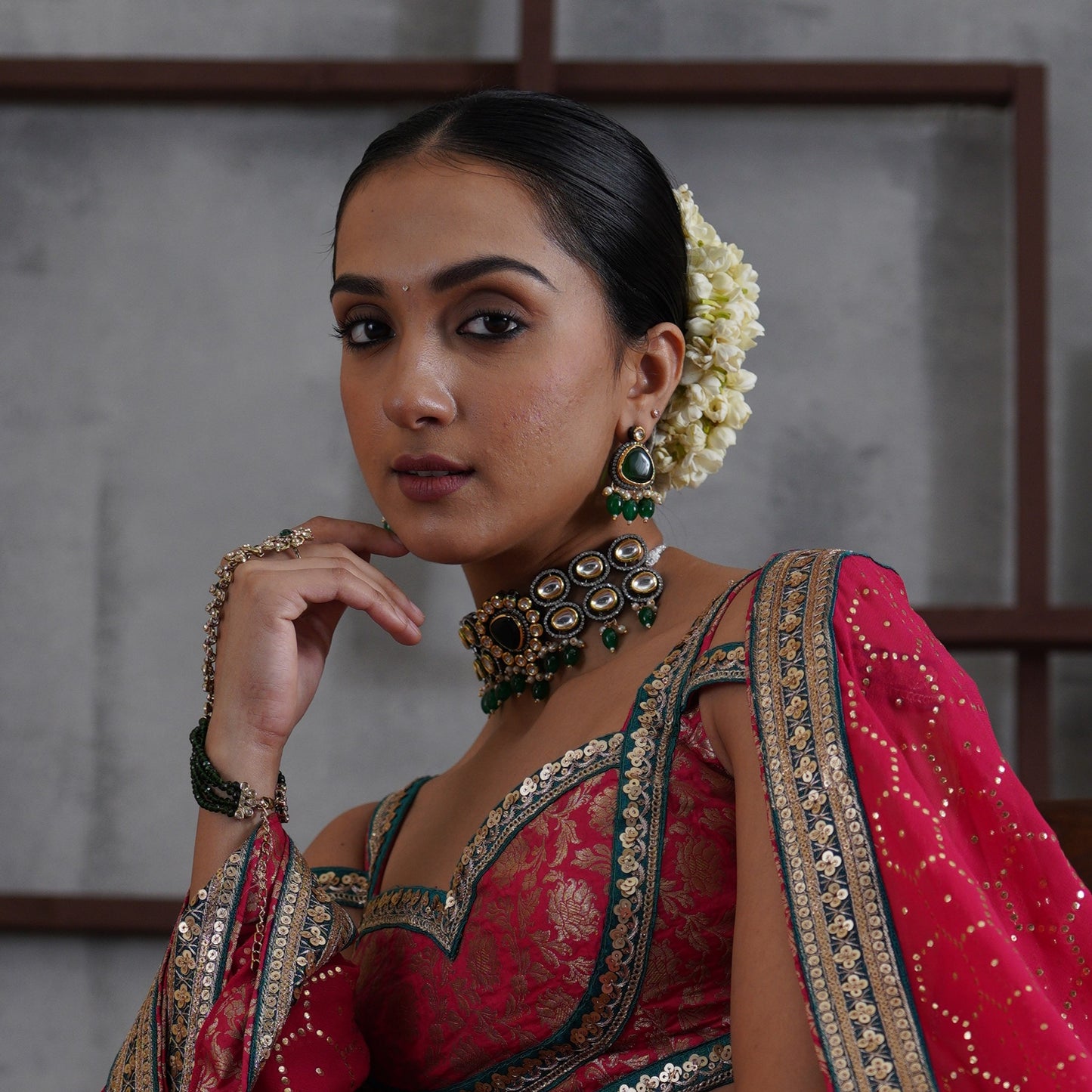 Devyani Kundan Necklce Set-Green