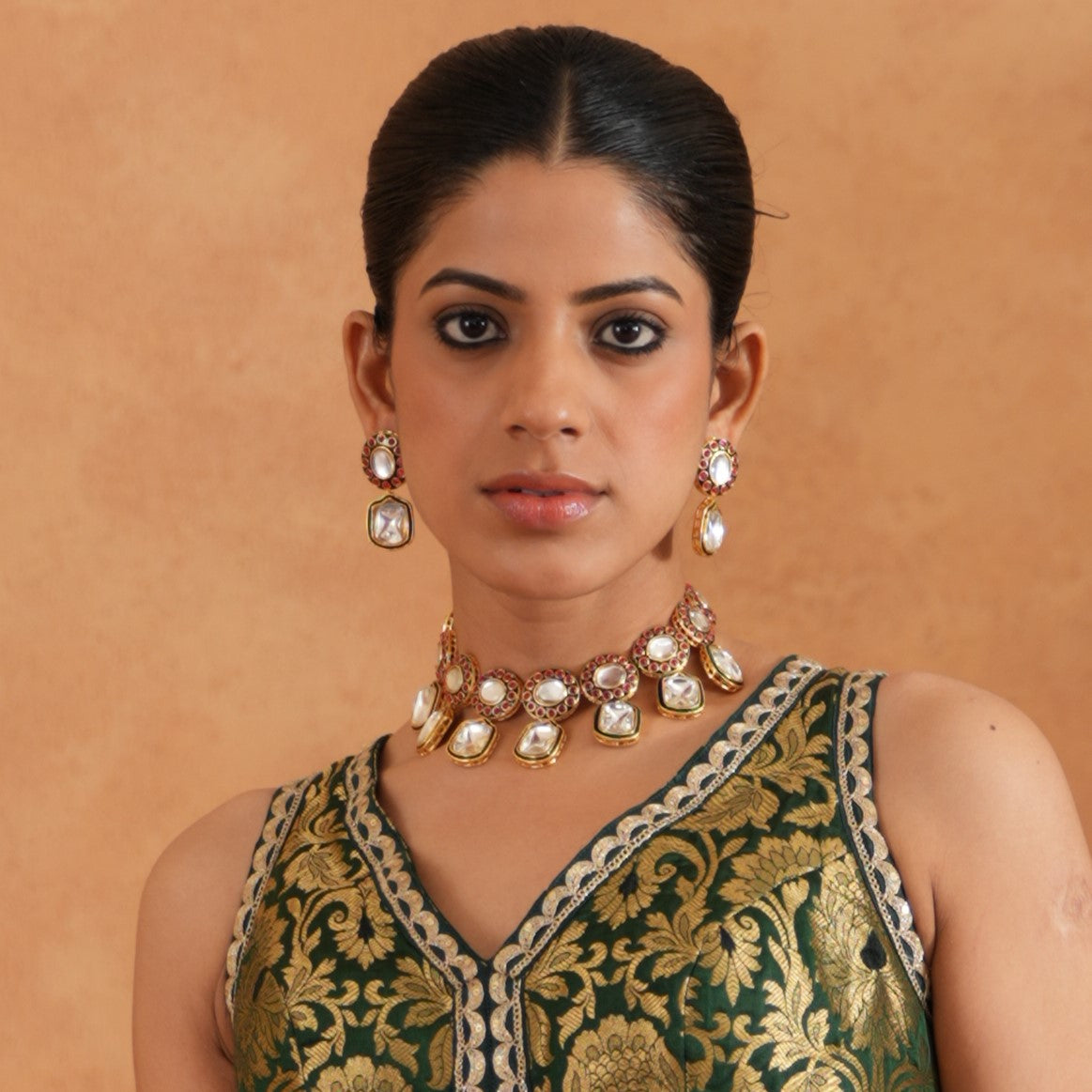 Vriksha Vilandi Kundan Premium Necklace Set