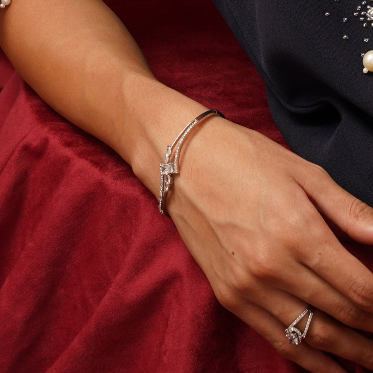 Alanna Minimal American Diamond Bracelet - Silver