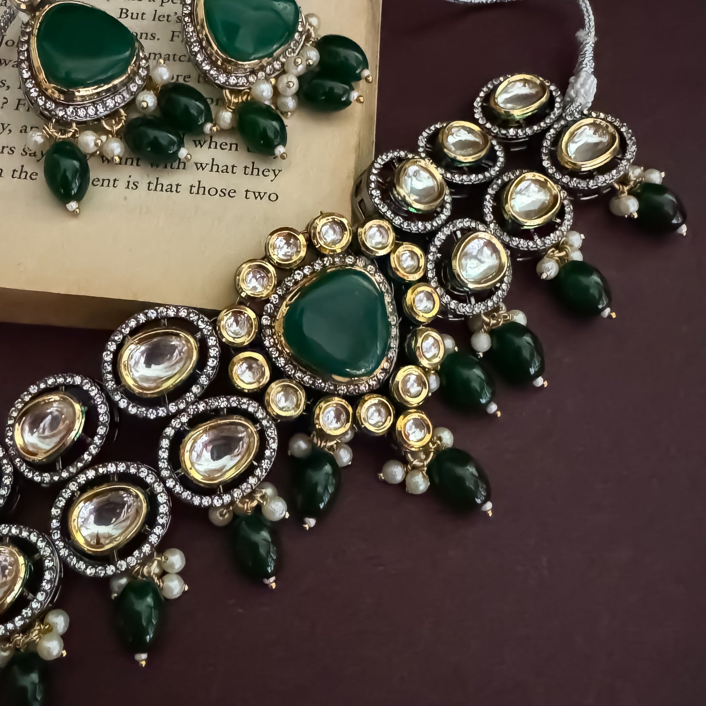 Devyani Kundan Necklce Set-Green