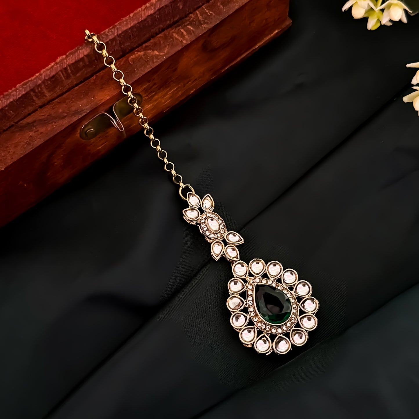 Israt Kundan Necklace Set - Green
