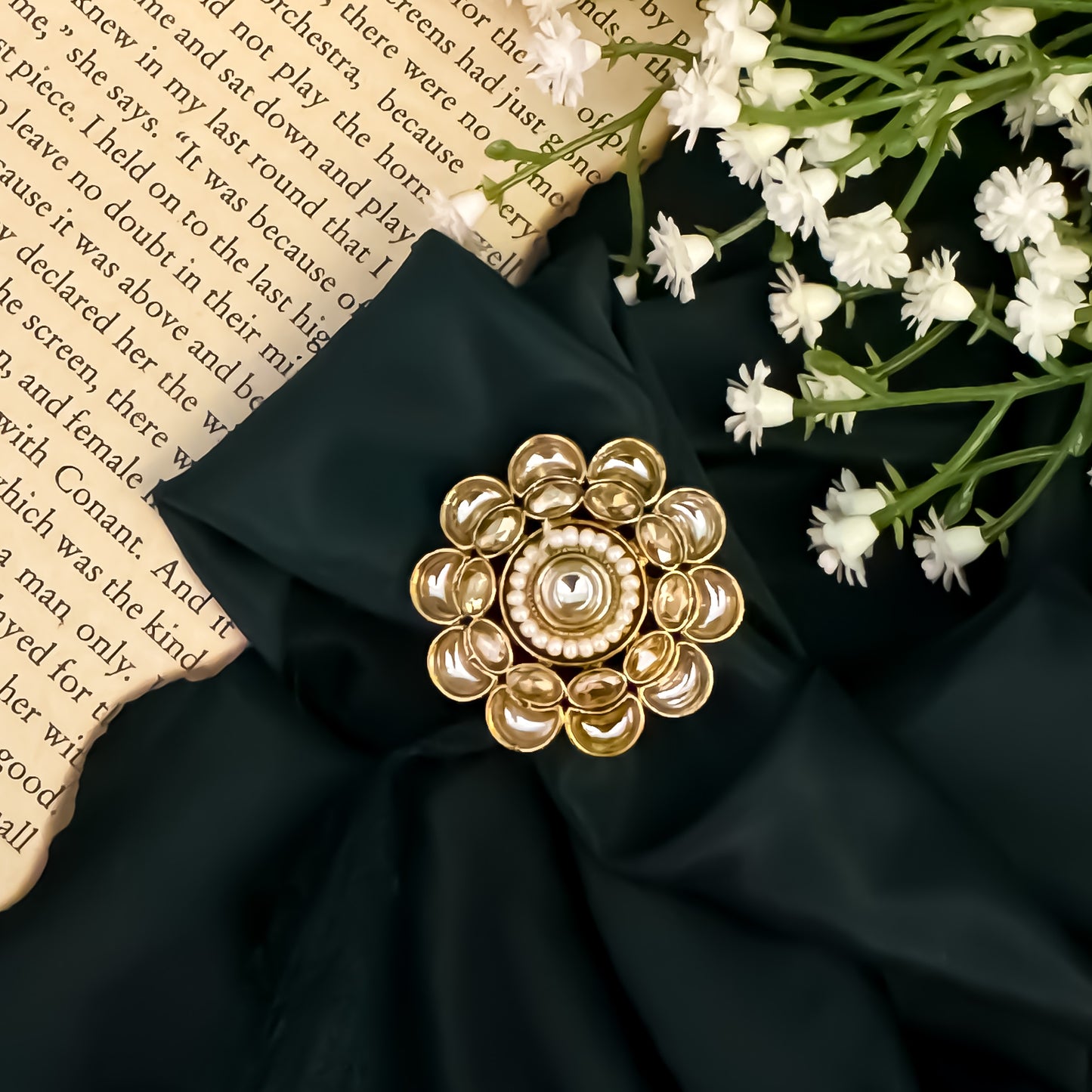 Ishita Dabi Kundan Adjustable Ring