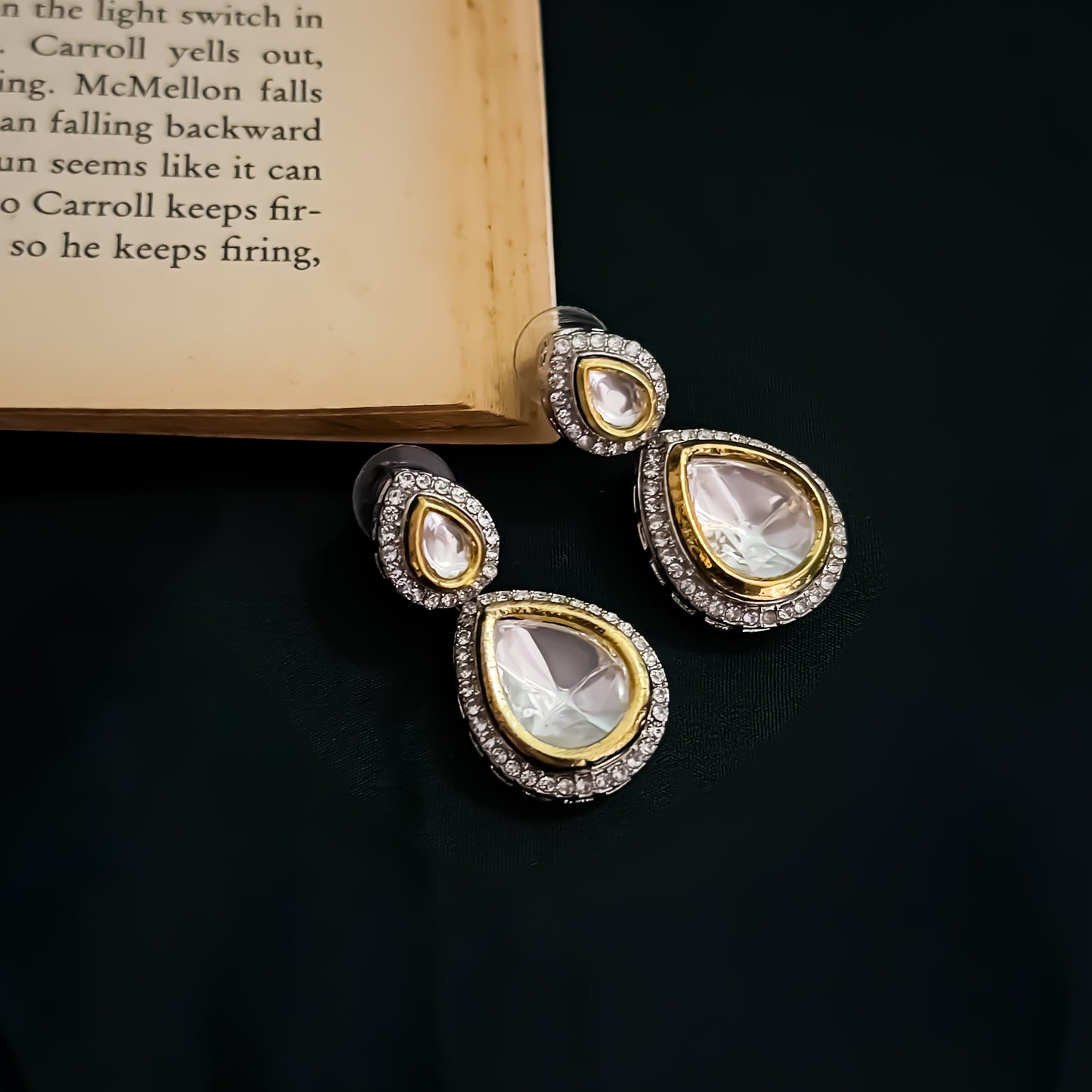 Alice Kundan Pearl Necklace Set