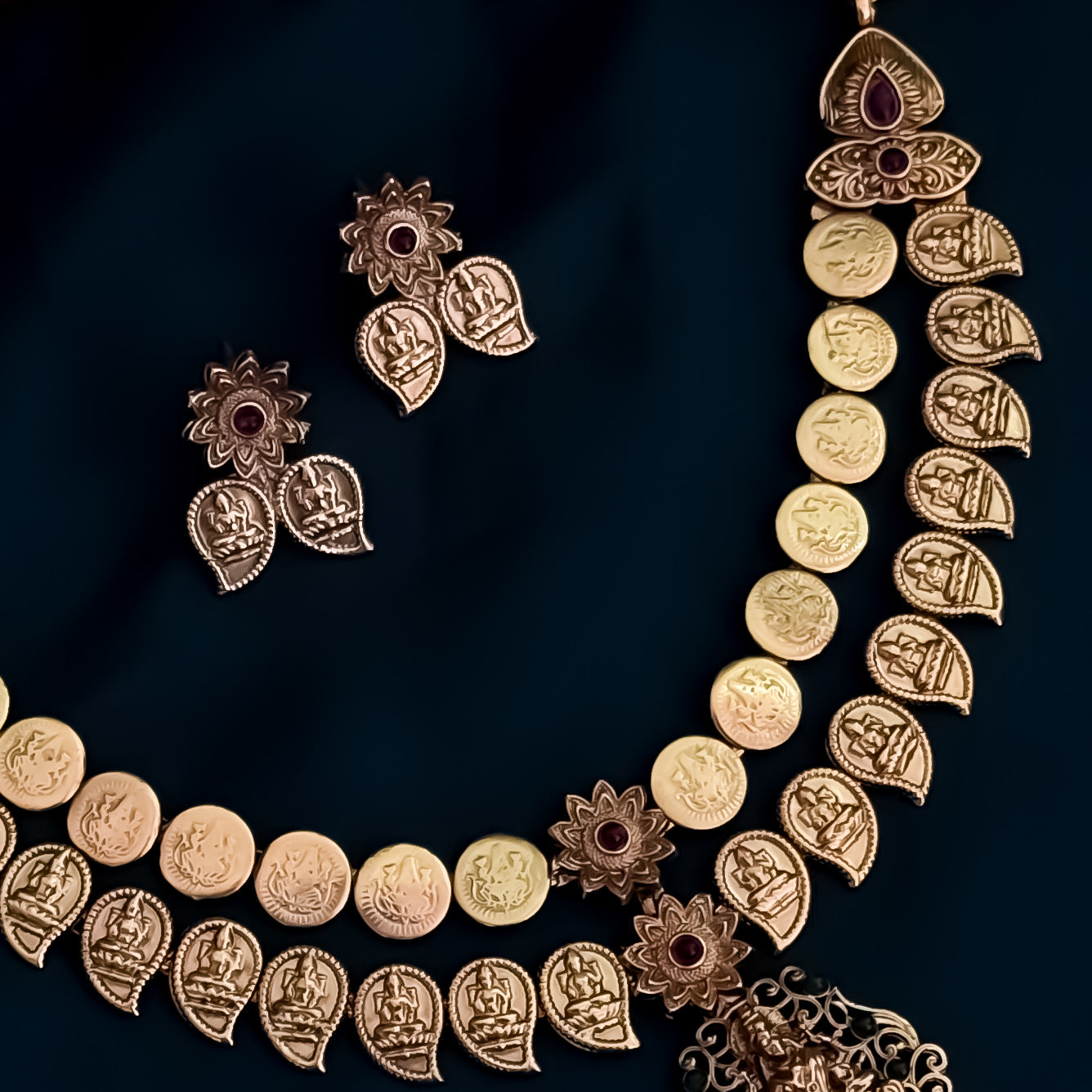 Kaya Coin Lakshmi Double Layer Temple Necklace Set