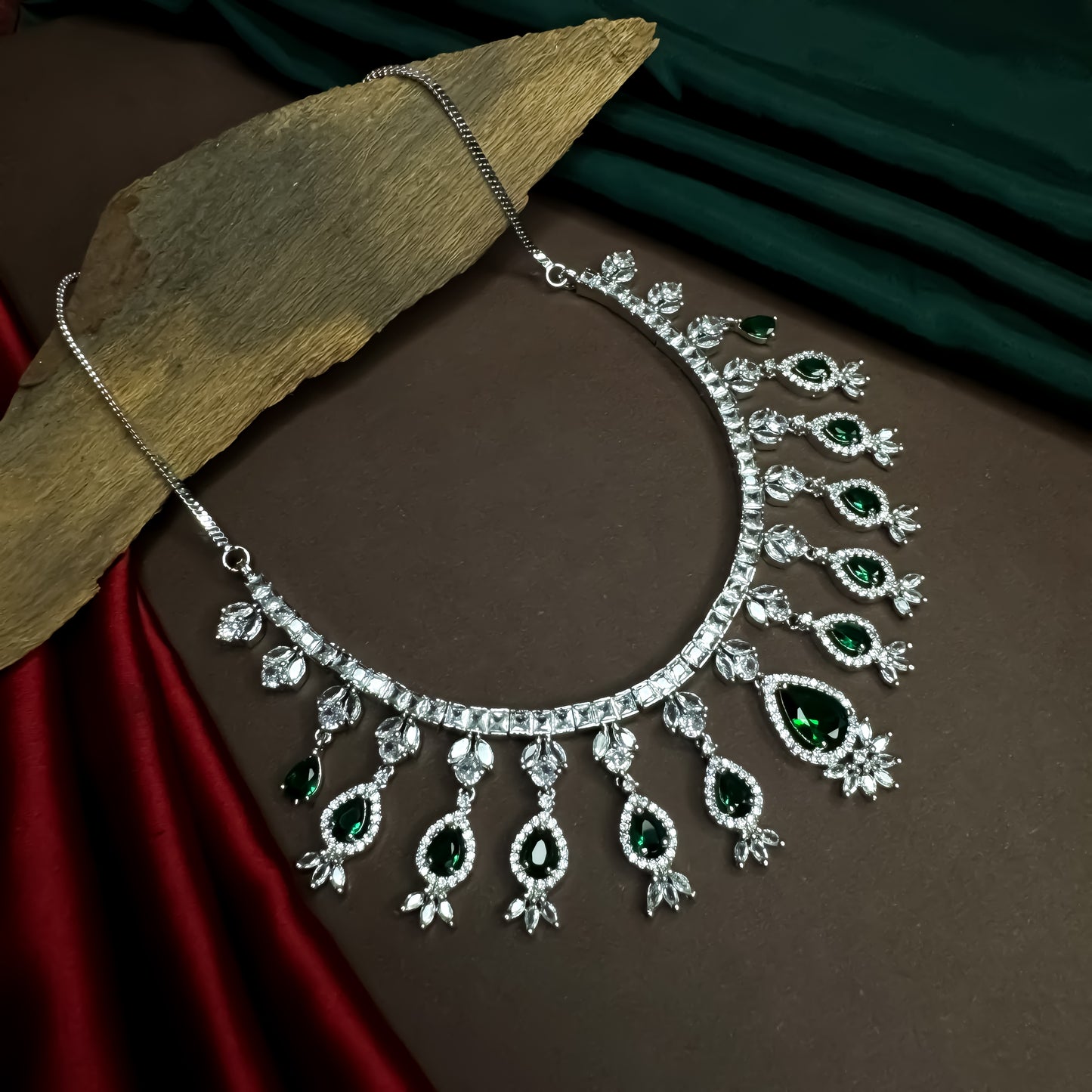 Nilofer AD Necklace Set - Emerald Green