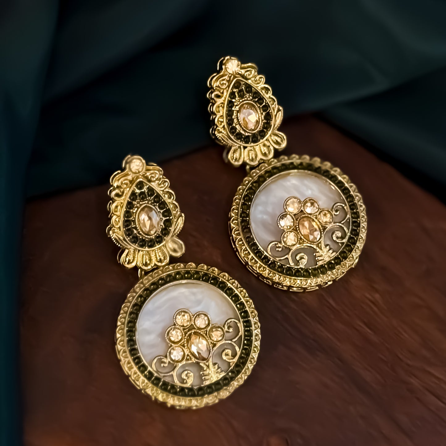 Itika Jadau MOP Chandbali Earrings - Mehendi Green