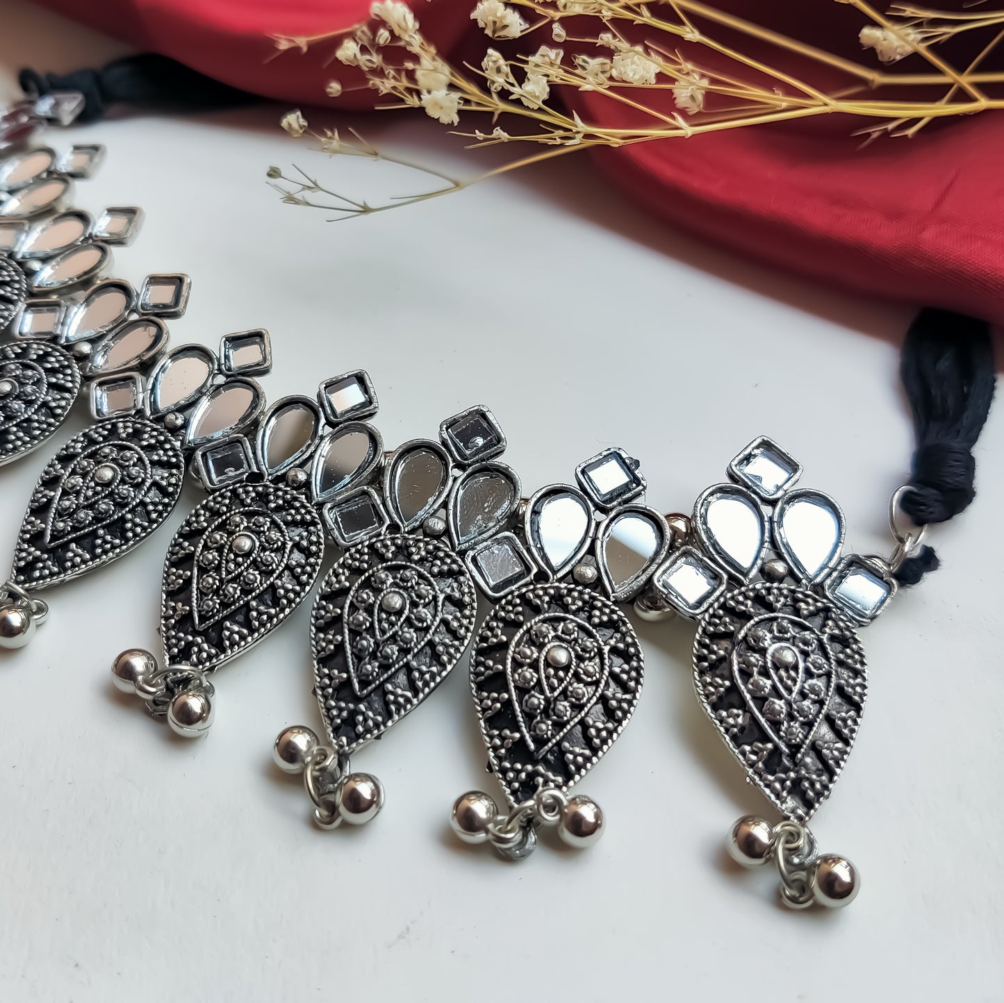 Leaf Motif Mirror Choker