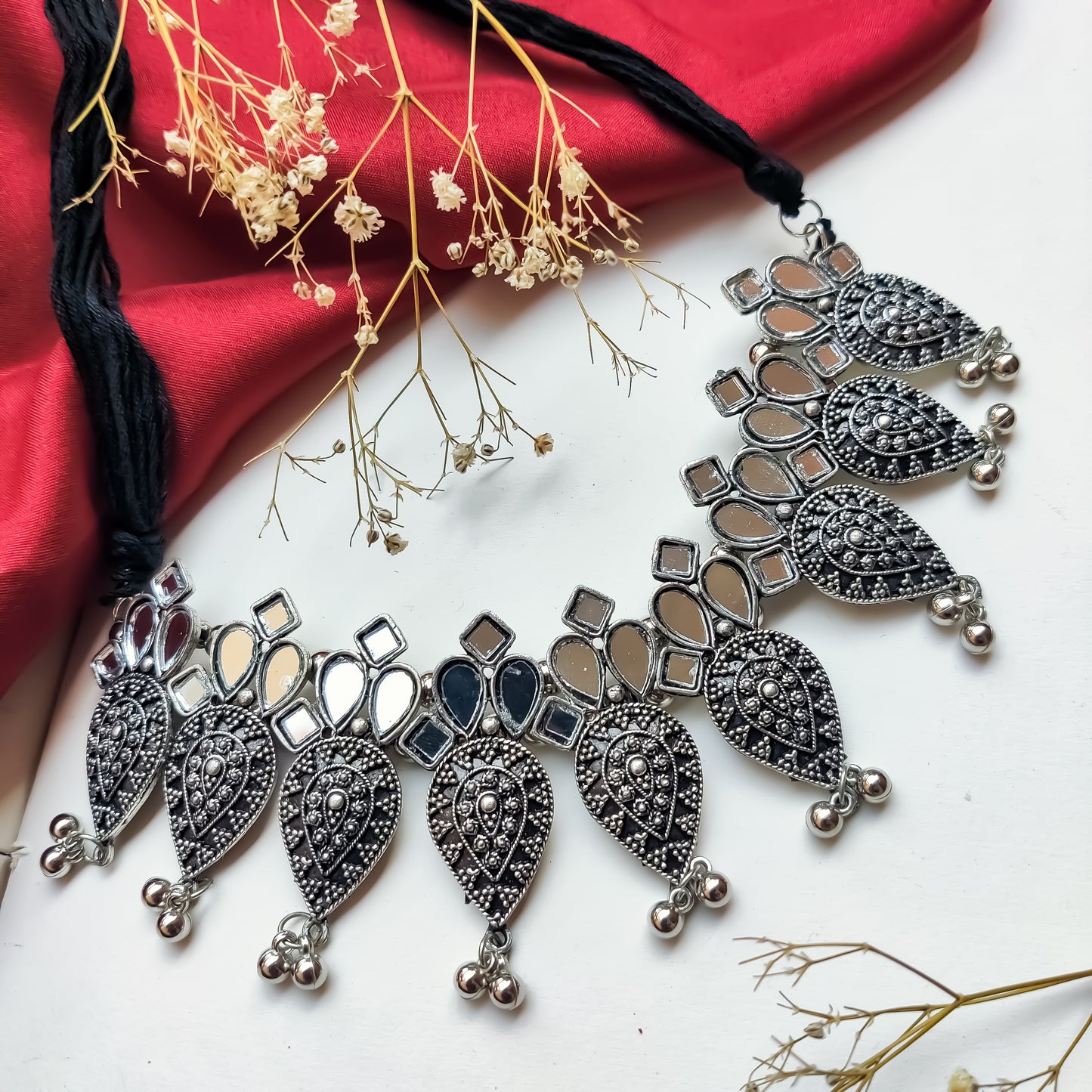 Leaf Motif Mirror Choker