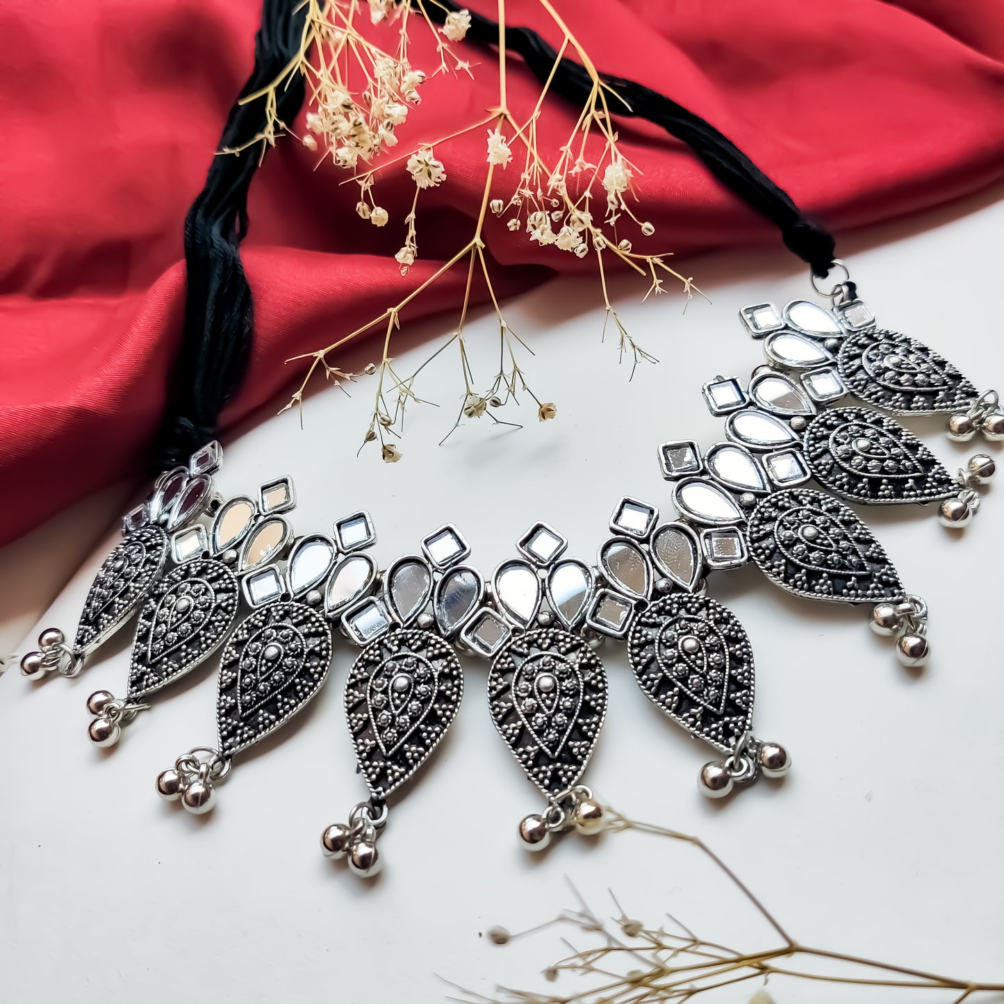 Leaf Motif Mirror Choker