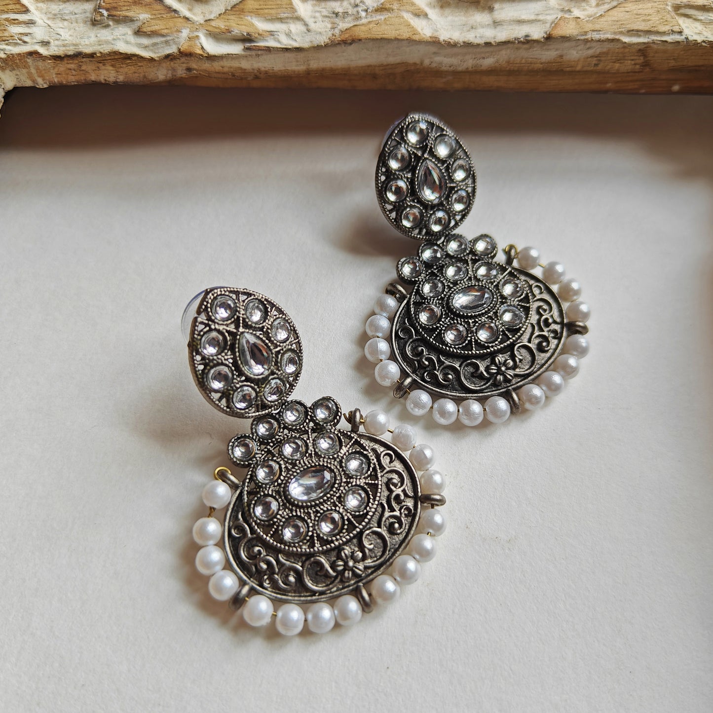 Sija Black Metal Earrings